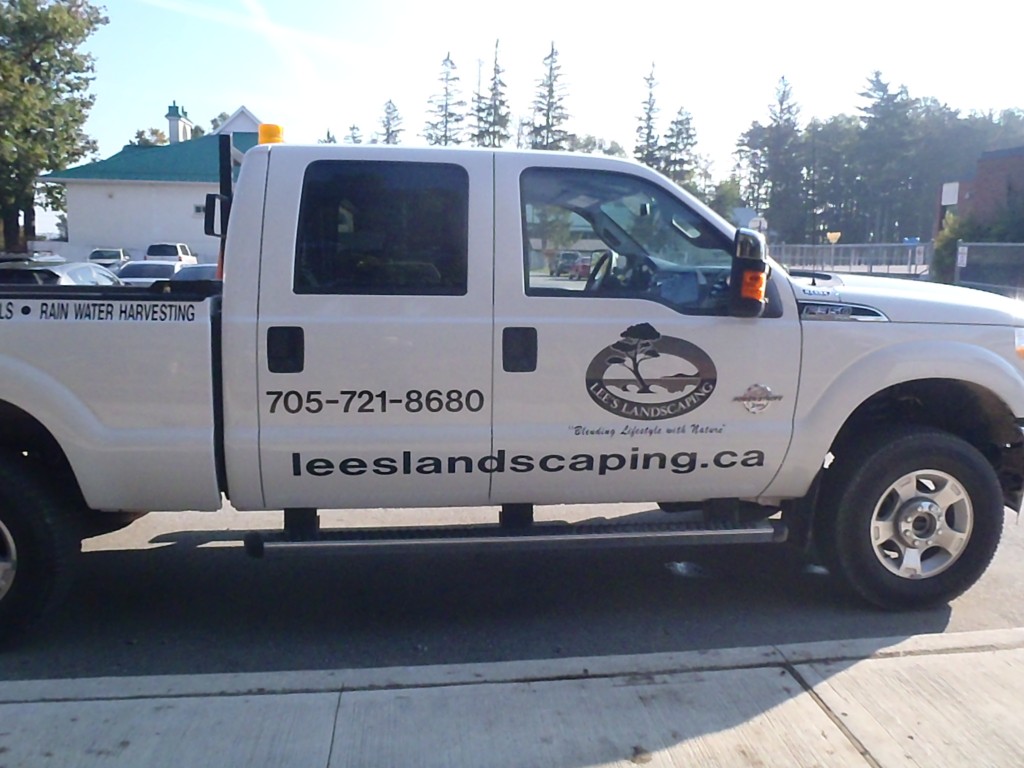 Lees Landscaping Ontario | 3298 Rainbow Valley Rd W, Minesing, ON L9X 1G7, Canada | Phone: (705) 721-8680