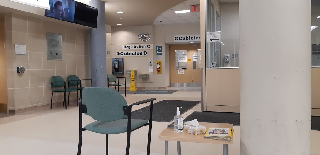 Queensway Carleton Hospital: Emergency Room | 3045 Baseline Rd, Nepean, ON K2H 8P4, Canada | Phone: (613) 721-2000