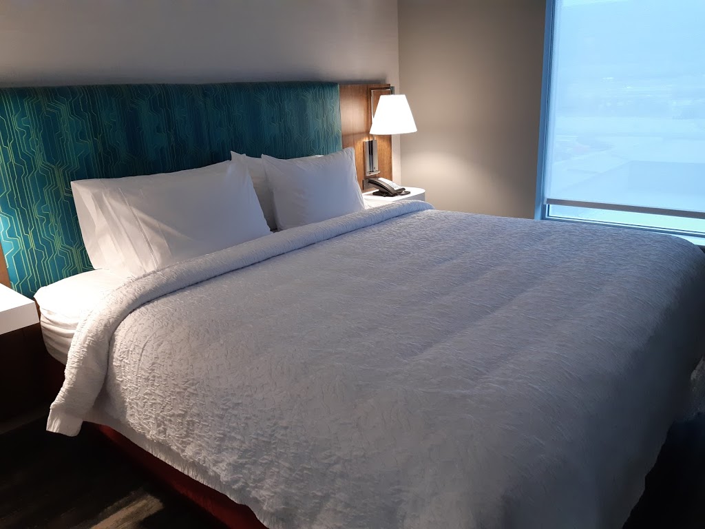 Hampton Inn & Suites by Hilton Kelowna Airport | 1665 Innovation Dr, Kelowna, BC V1V 2Y9, Canada | Phone: (250) 765-9042