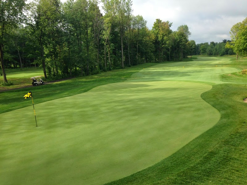 Mystic Pines Golf & Country Club | 1500 QC-138, Kahnawake, QC J0L 1B0, Canada | Phone: (514) 817-7849