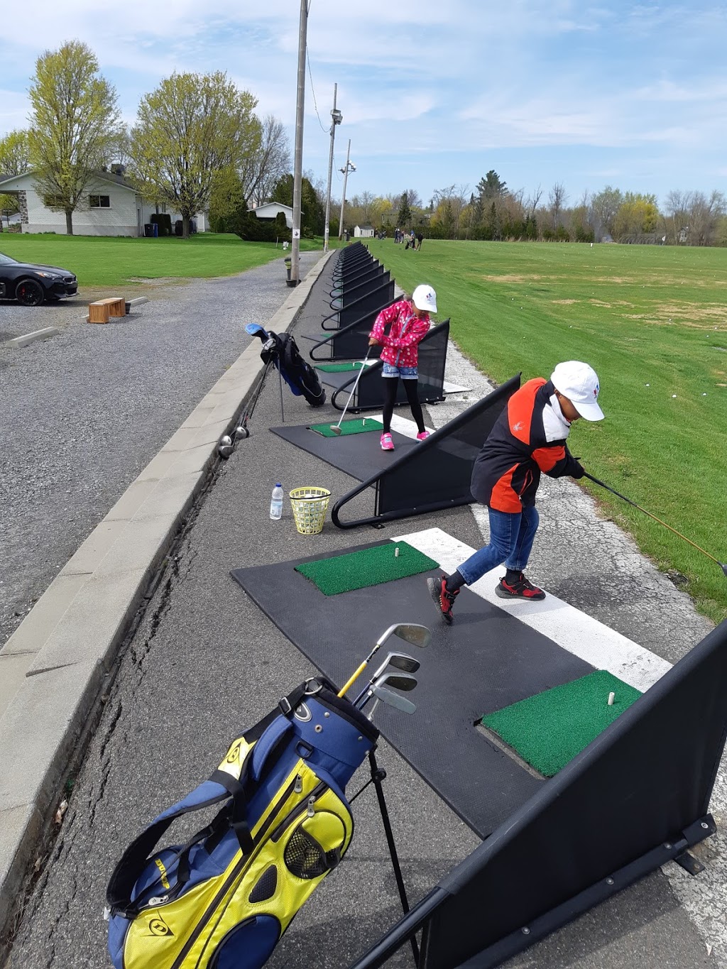 Golf Champ De Pratique | 3231 Chemin Bellerive, Carignan, QC J3L 4S7, Canada | Phone: (450) 658-2754