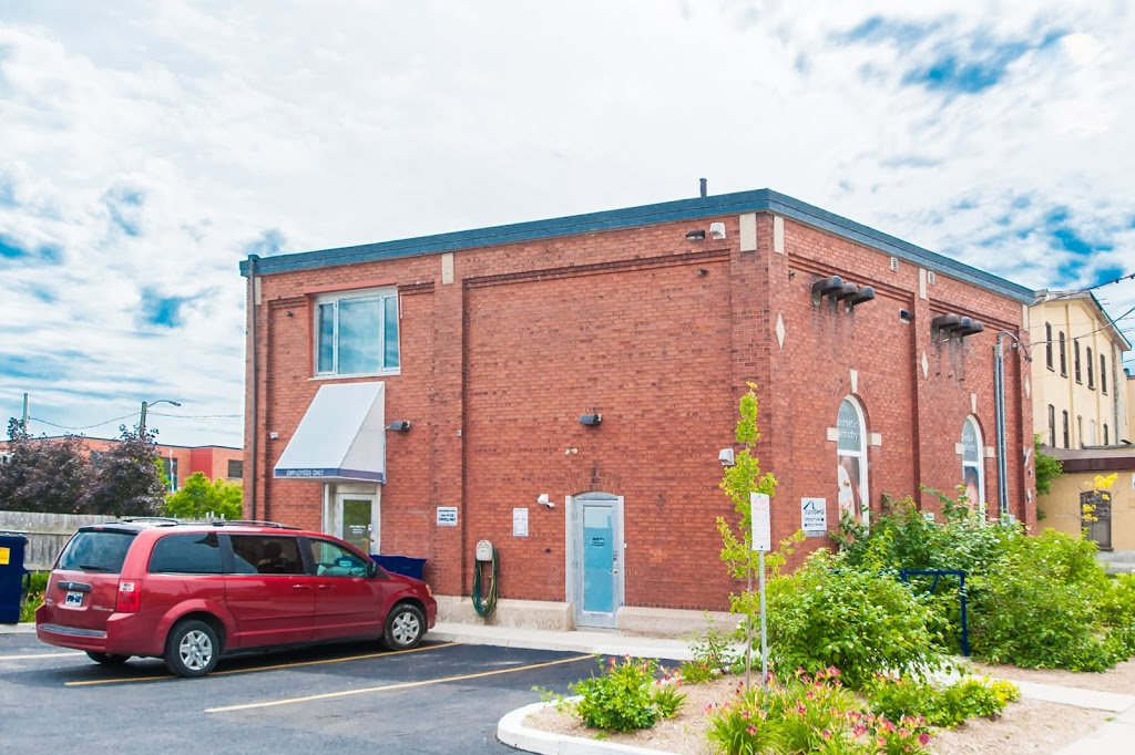 Station Dental Office | 286 Duke St W, Kitchener, ON N2H 3X8, Canada | Phone: (519) 745-7725