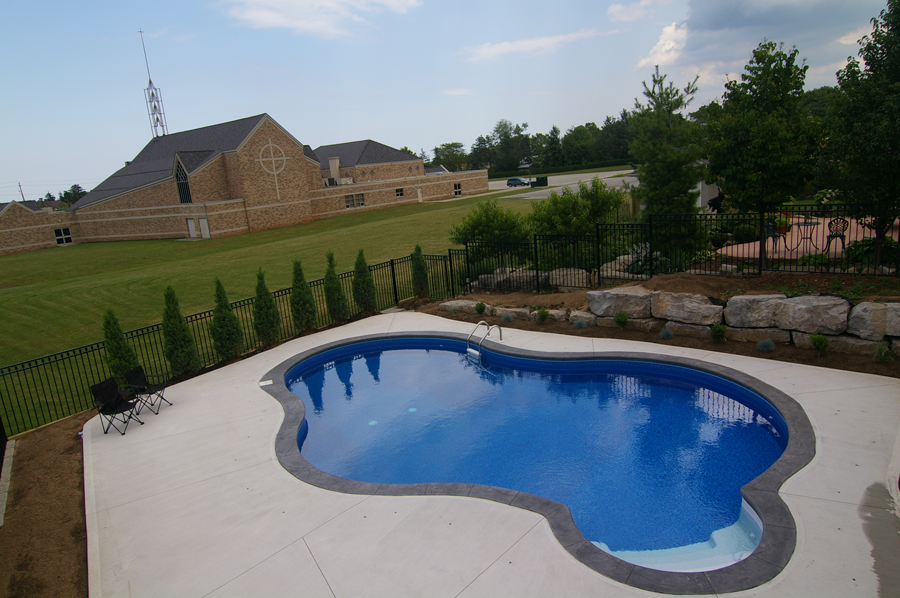 Kandu Pools | 4530 Drummond Rd, Niagara Falls, ON L2E 6C7, Canada | Phone: (905) 357-4147