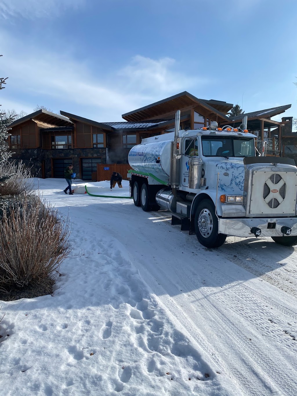 Diamond Valley Water Hauling | Box 418, Turner Valley, AB T0L 2A0, Canada | Phone: (403) 933-4438