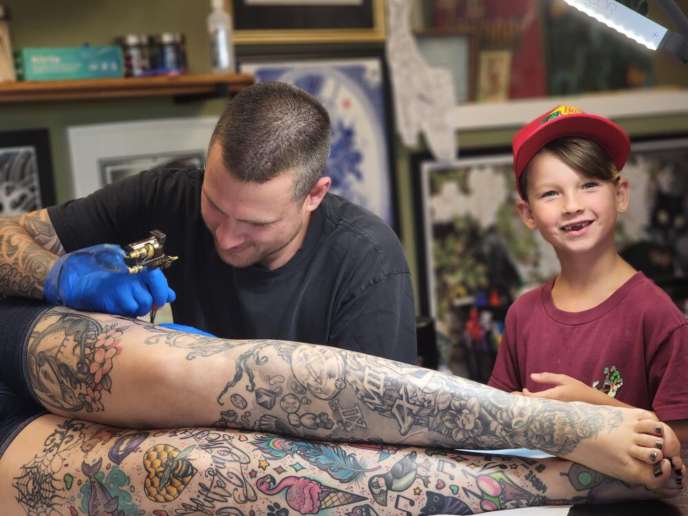 Memorial Tattoo Parlour | 2780 Veterans Memorial Pkwy Unit 210, Victoria, BC V9B 3S6, Canada | Phone: (778) 433-3899