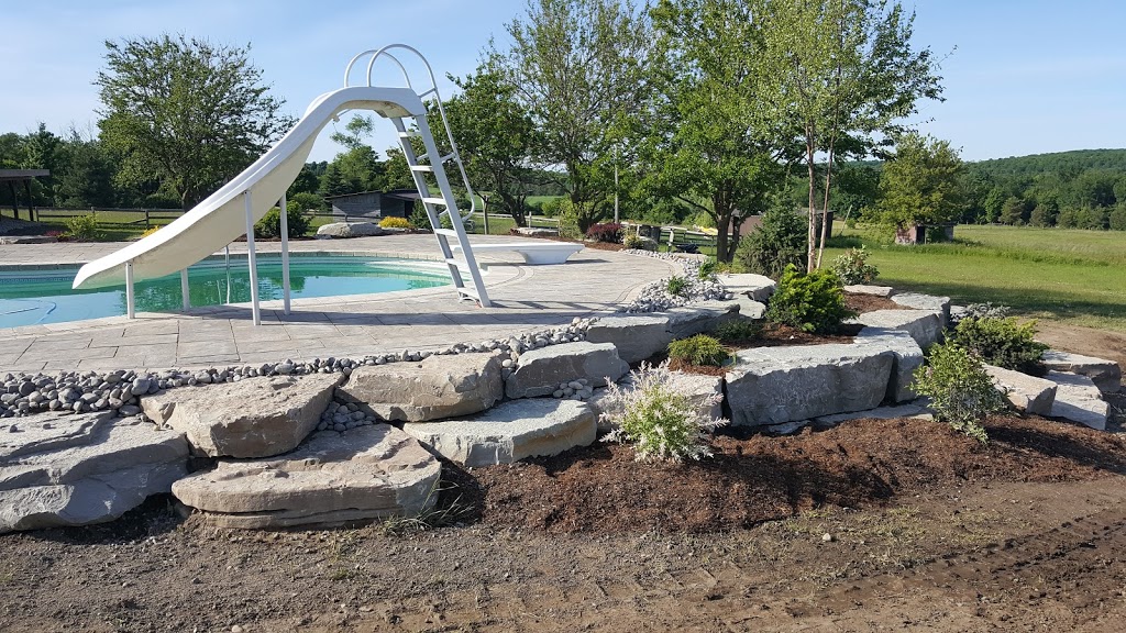 Earth Worx Landscapes | 7304 Enfield Rd, Hampton, ON L0B 1J0, Canada | Phone: (905) 260-8854