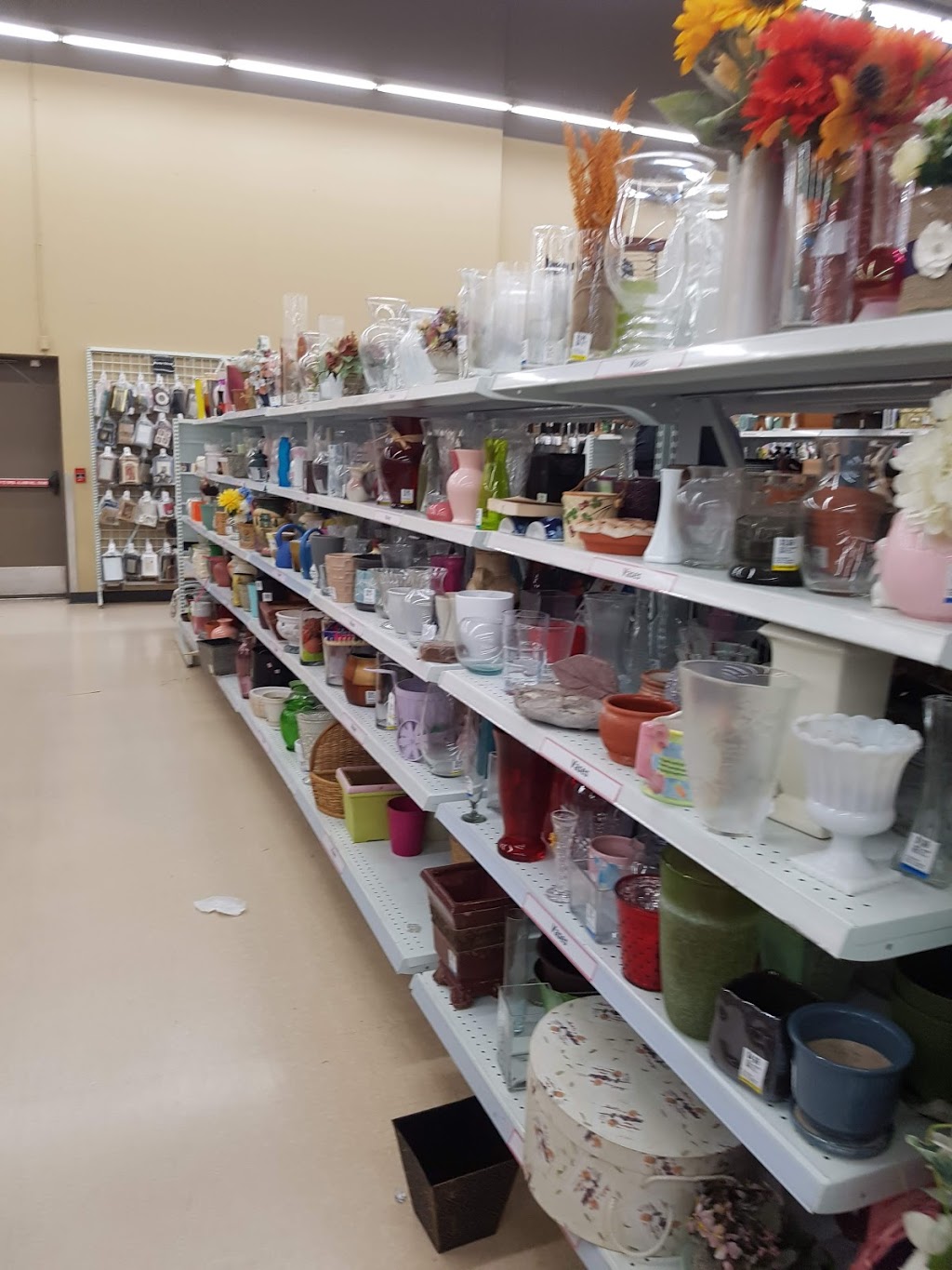 Value Village | 50 Gateway Park Dr, Kitchener, ON N2P 2J4, Canada | Phone: (519) 653-3900