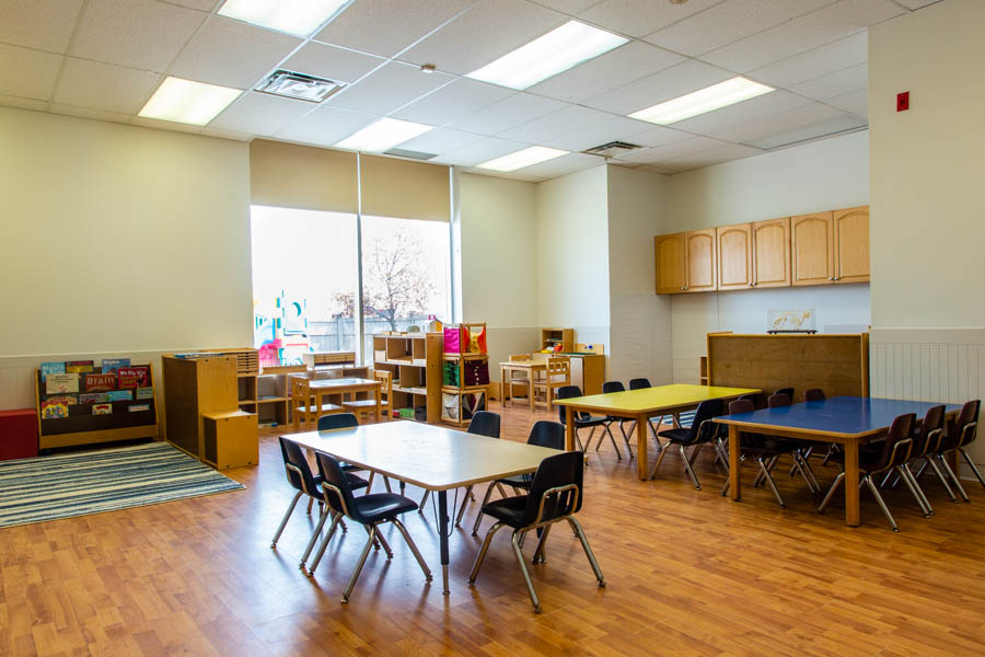 Alphas Discovery Kids Preschool and Daycare | 609 Ford Dr Unit 3-4, Oakville, ON L6J 7Z6, Canada | Phone: (905) 337-7225