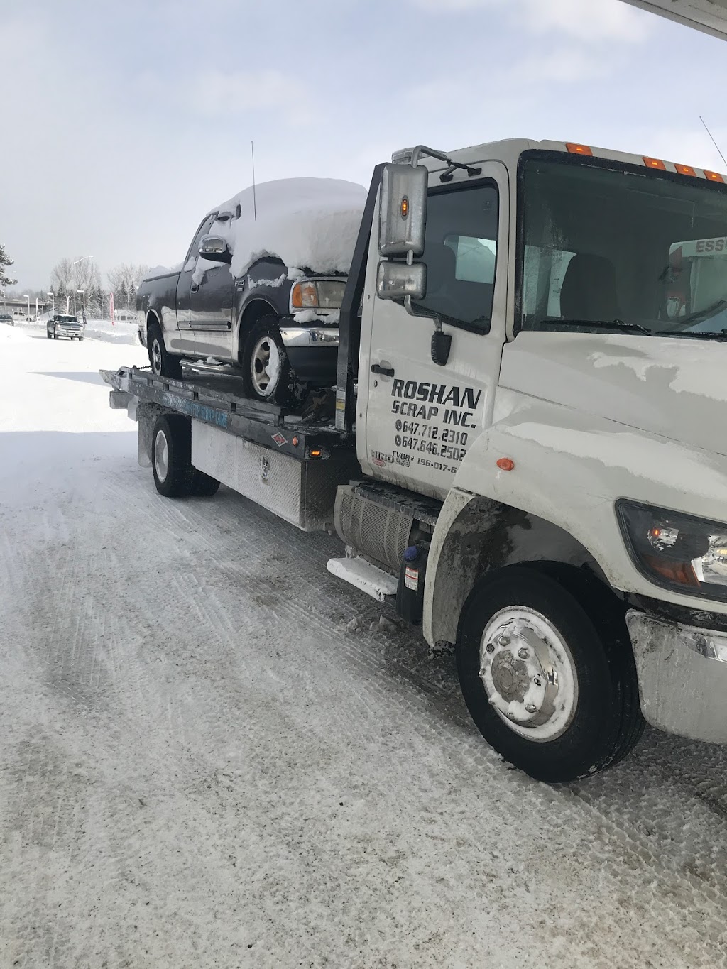 Top Cash Scrap Car | 84 Braebrook Dr, Whitby, ON L1R 0M9, Canada | Phone: (905) 441-0284