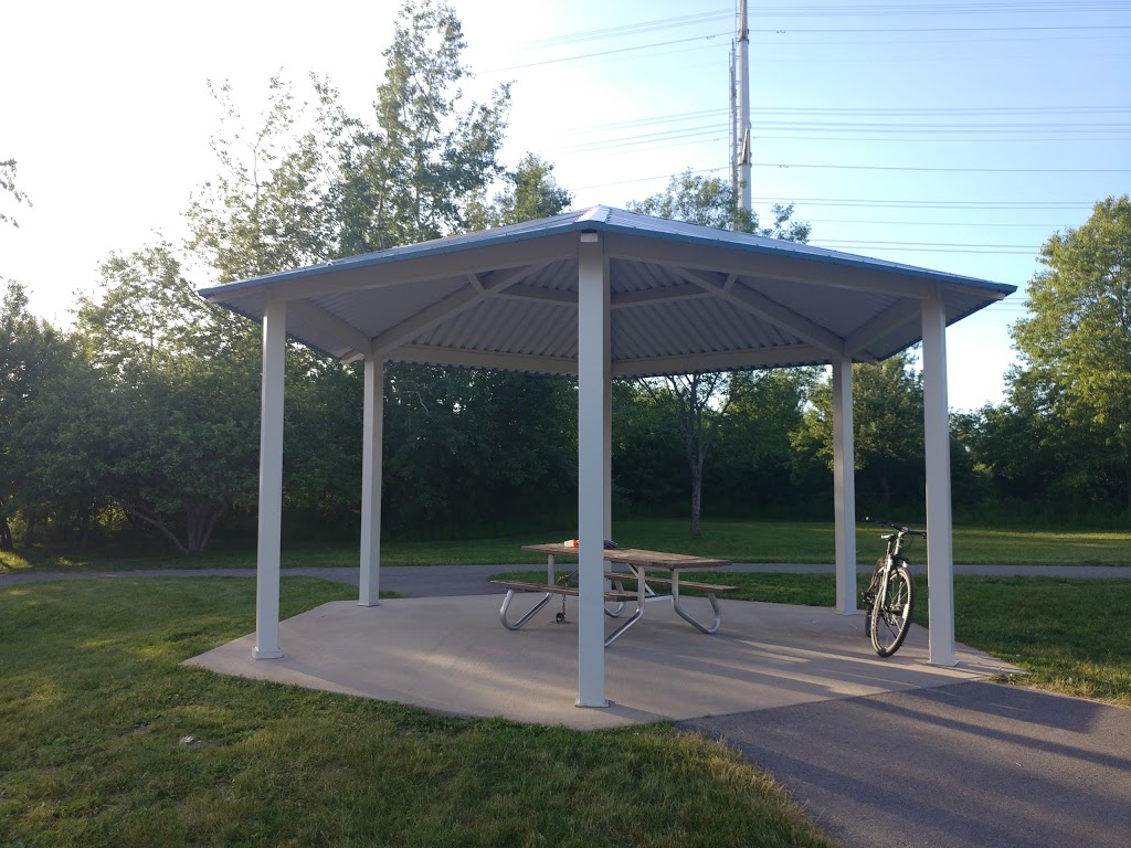 Bluegrass Splashpad | 199 Bridgestone Dr, Kanata, ON K2M 0C5, Canada