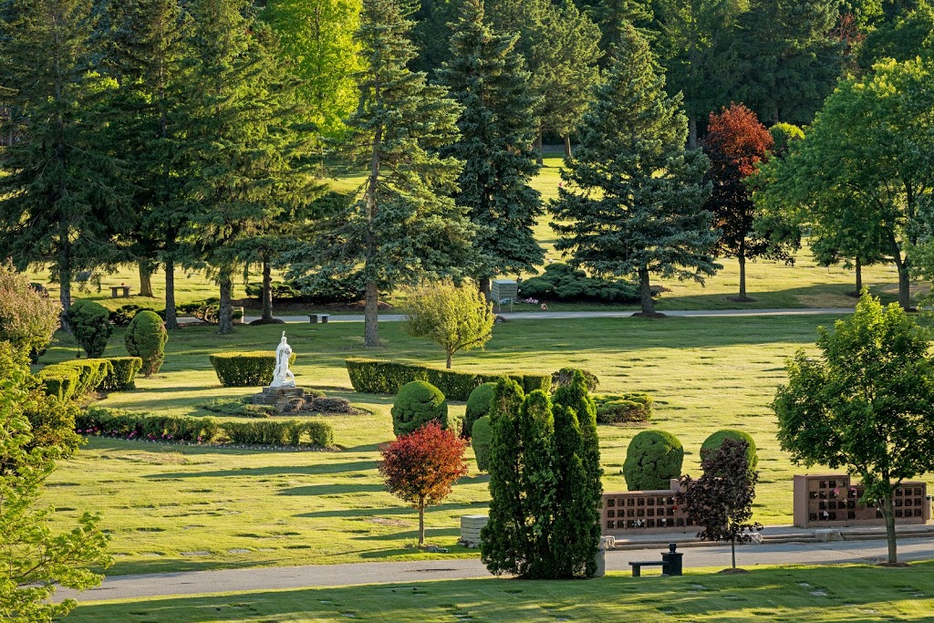 Highland Memory Gardens | 33 Memory Gardens Ln, North York, ON M2H 3K4, Canada | Phone: (416) 493-9580