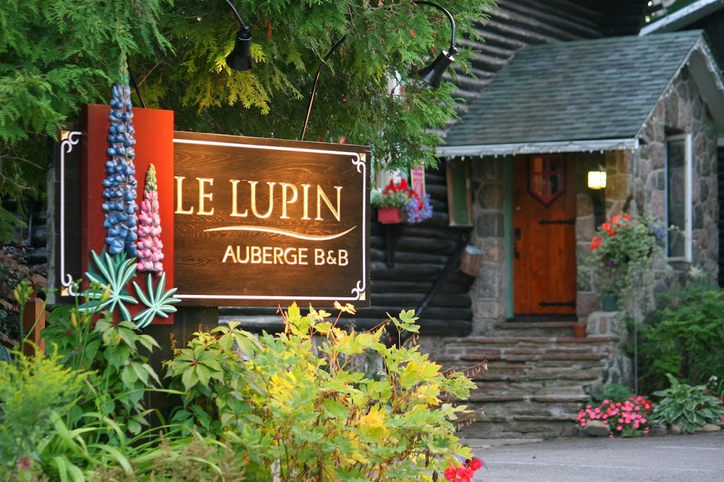 Auberge le lupin | 127 Rue Pinoteau, Mont-Tremblant, QC J8E 1G2, Canada | Phone: (877) 425-5474