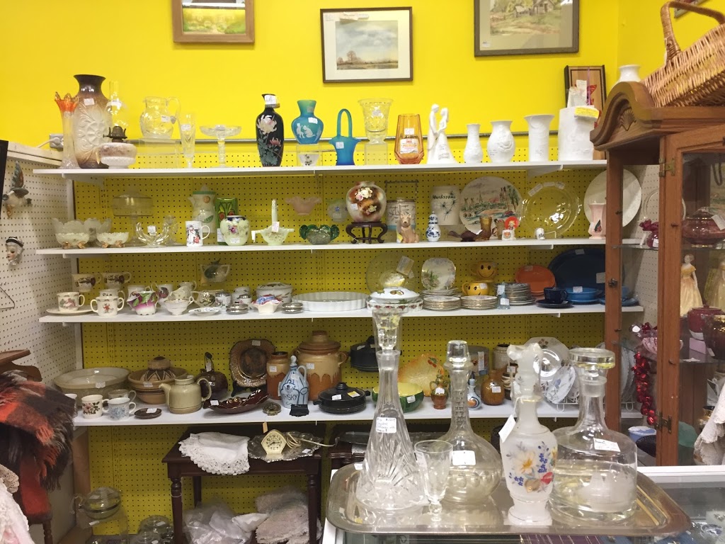 Brydges Vintage and Collectibles | 1255 Brydges St, London, ON N5W 2C2, Canada | Phone: (519) 453-8993