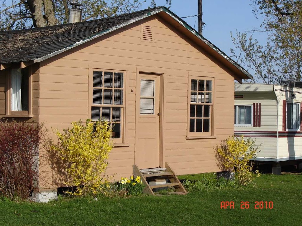Lakeview Cottages on Sturgeon Lake | 429 Long Beach Rd, Cameron, ON K0M 1G0, Canada | Phone: (705) 359-3707