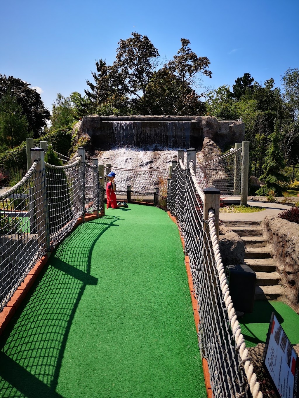 MiniGolf Victo | 1A Bd Jutras O, Victoriaville, QC G6P 1Y8, Canada | Phone: (819) 604-4388