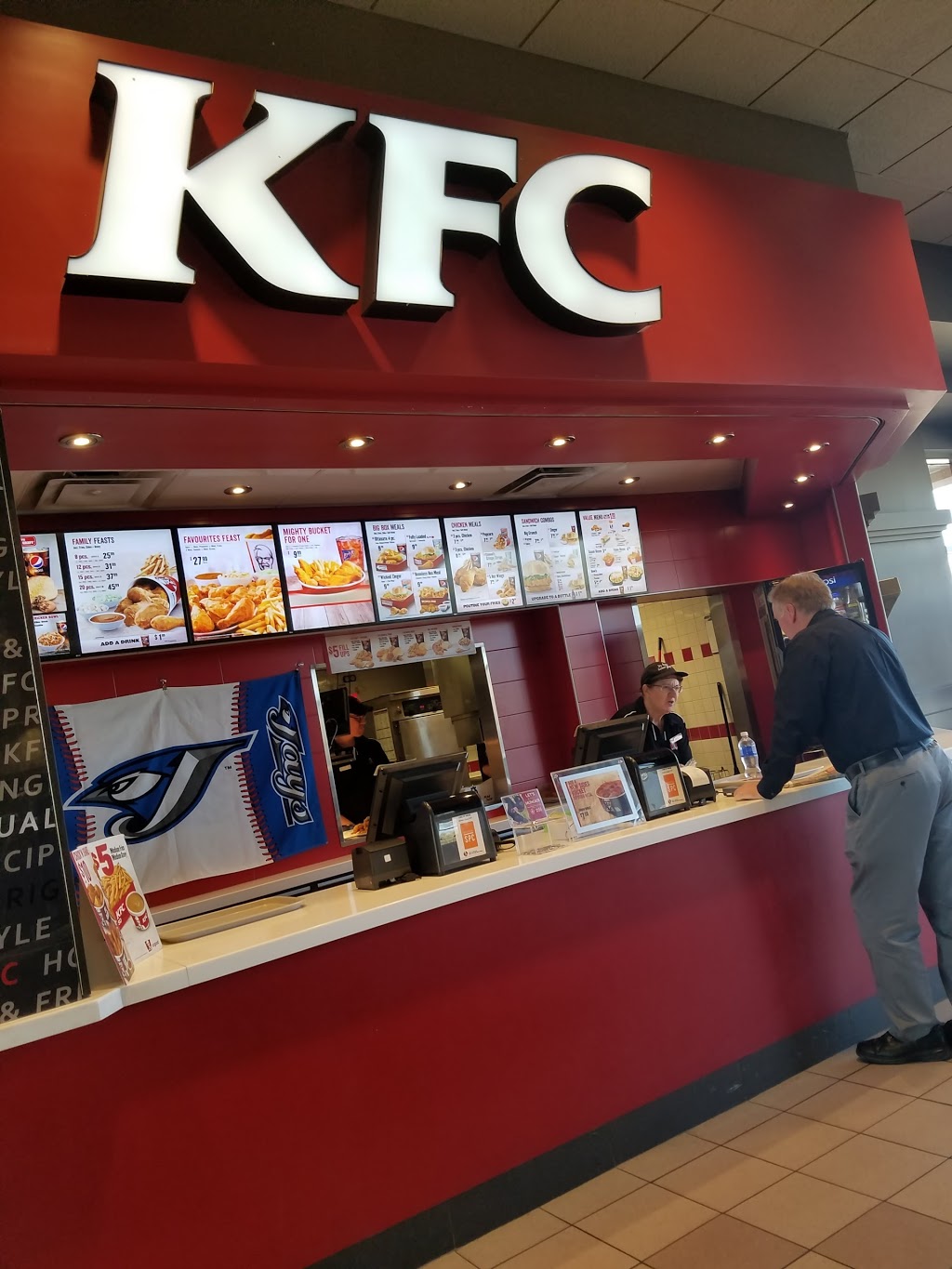 KFC | 5005 S Service Rd unit c, Beamsville, ON L0R 1B1, Canada | Phone: (905) 563-3111