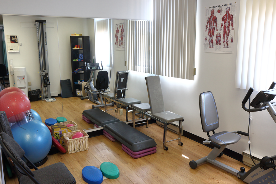 MapleCare Physiotherapy Clinic | 1637 Woodroffe Ave, Nepean, ON K2G 1W2, Canada | Phone: (613) 691-1515