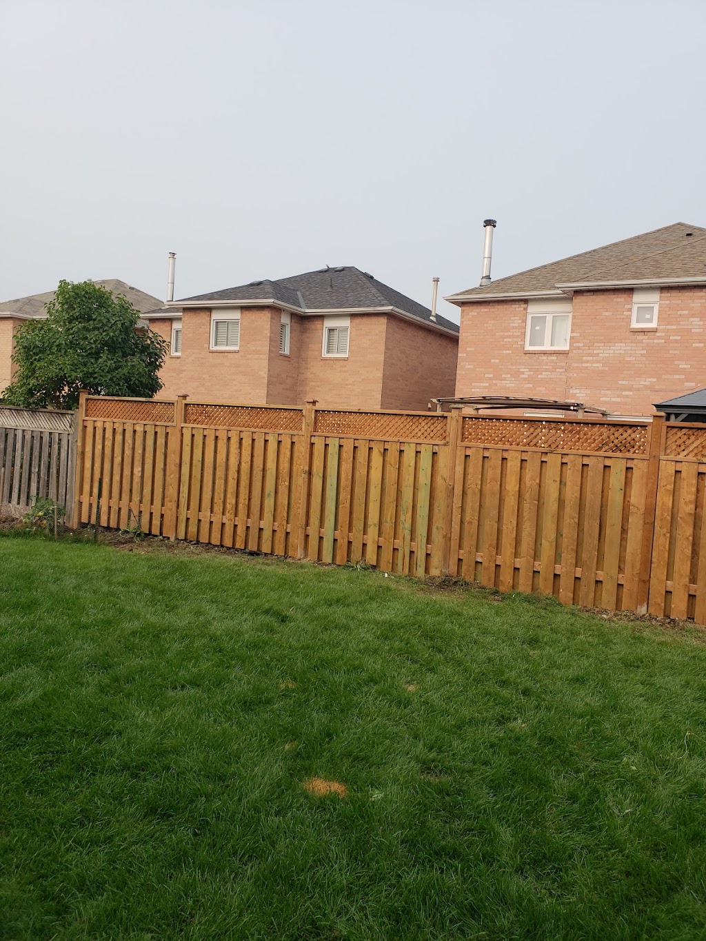 Top Quality Decks And Fences | 10 Gordonridge Pl Unit # 107, Scarborough, ON M1K 4H6, Canada | Phone: (416) 567-6431