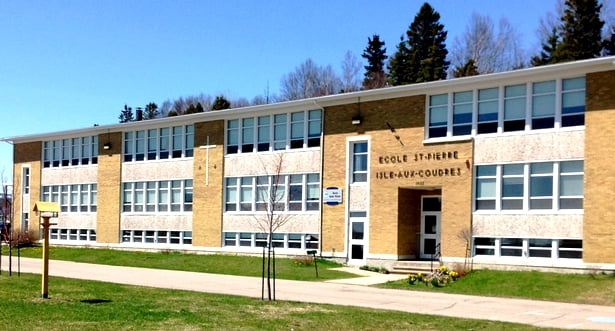 Ecole Saint-Pierre | 1955 Chemin des Coudriers, LIsle-aux-Coudres, QC G0A 1X0, Canada | Phone: (418) 760-5003