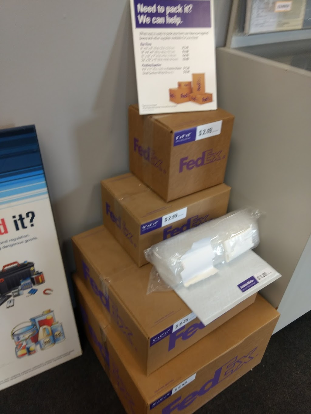 FedEx Ship Centre | 461 Exeter Rd, London, ON N6E 2Z3, Canada | Phone: (800) 463-3339