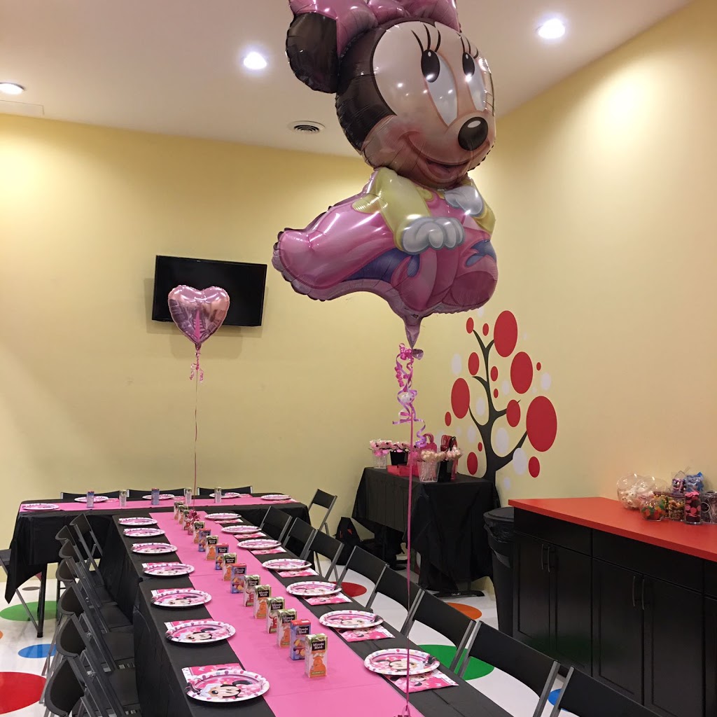 Polkadots Playland | 305 Royal W Dr, Brampton, ON L6X 5K8, Canada | Phone: (905) 455-3687