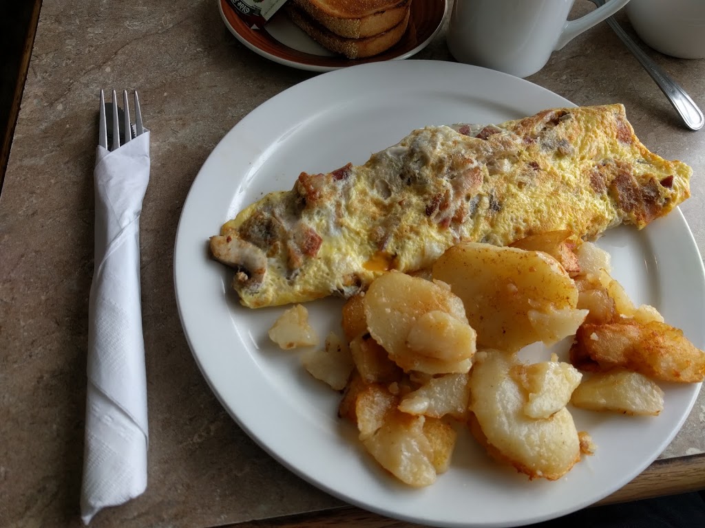 The Cove Cafe | 902 Lockhart Rd, Innisfil, ON L9S 4V2, Canada | Phone: (705) 436-2654