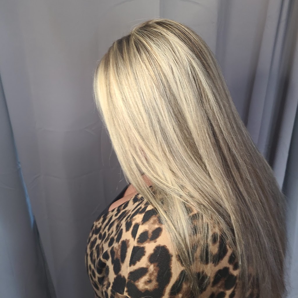 Barries Hair Girl | 81 Masters Dr, Barrie, ON L4M 6W8, Canada | Phone: (705) 718-8456