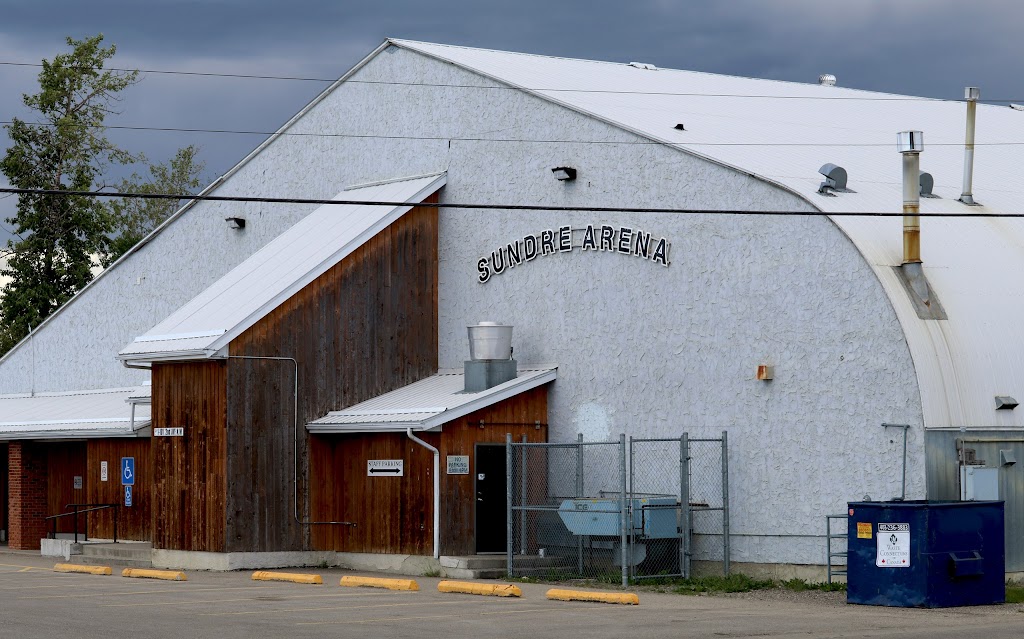 Sundre Arena | 101 2 Ave NW, Sundre, AB T0M 1X0, Canada | Phone: (403) 638-3177