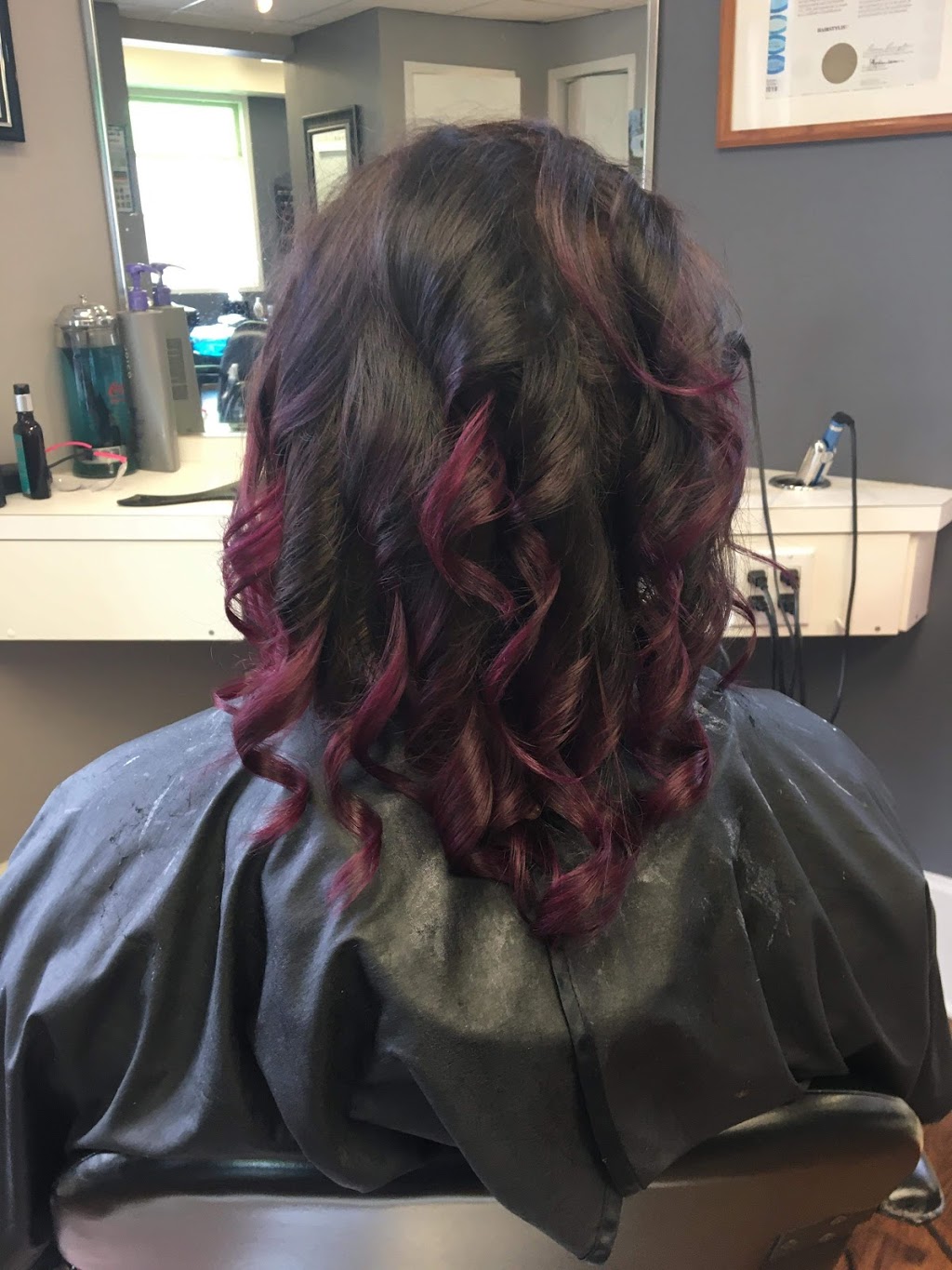 Salon 2000 | 200 Oak St, Stayner, ON L0M 1S0, Canada | Phone: (705) 428-2000