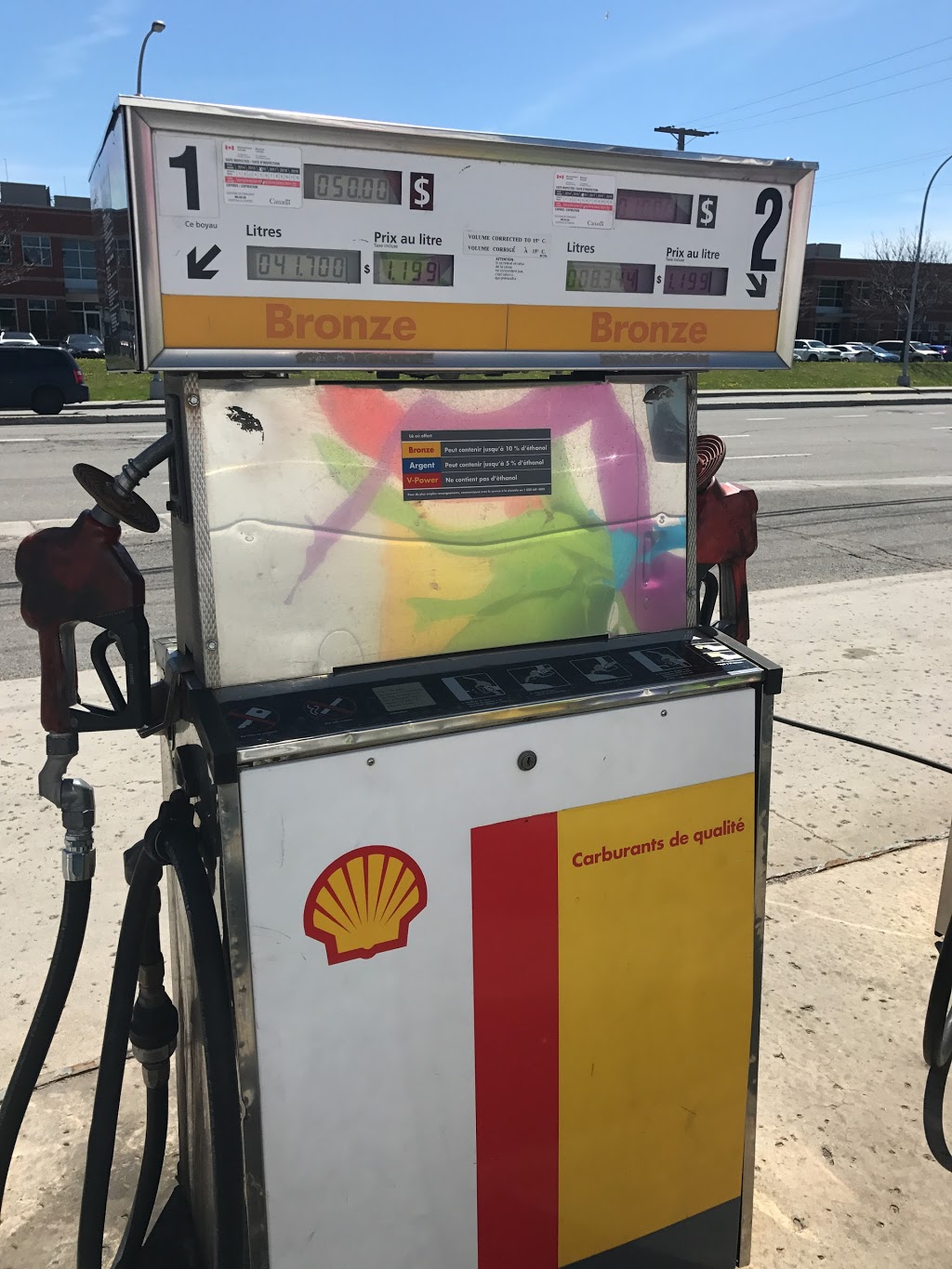 Shell | 6085 Boul Henri-Bourassa O, Saint-Laurent, QC H4R 1C5, Canada | Phone: (514) 336-4320