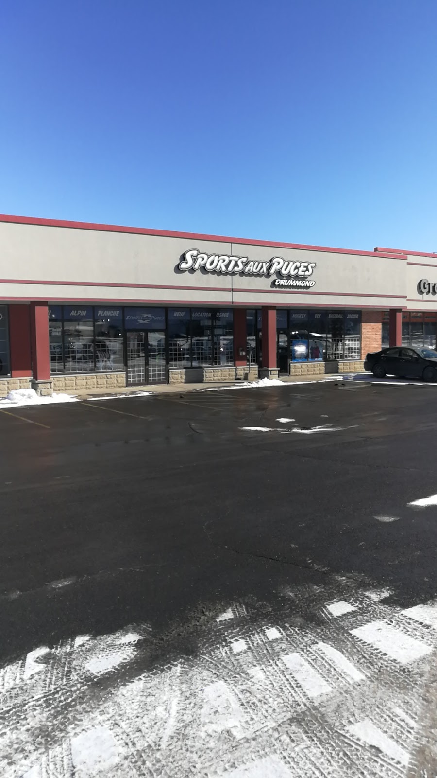 Sports aux Puces Drummond | 1340 Rue Hébert, Drummondville, QC J2C 1Z8, Canada | Phone: (819) 850-0854