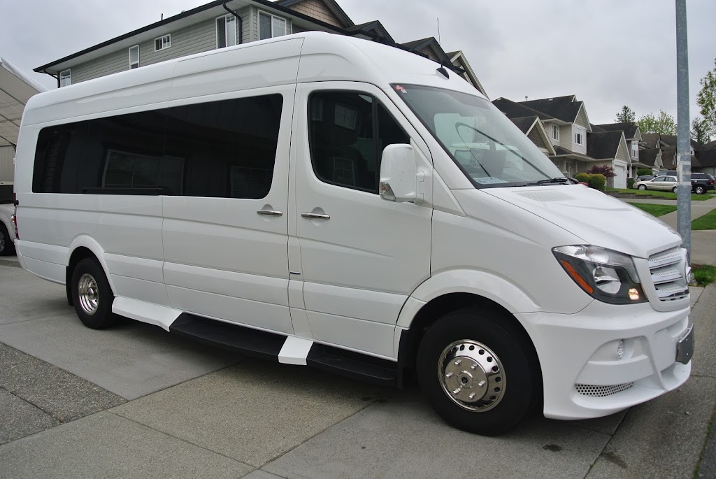 East West Limousine Service Ltd. | 32439 Huntingdon Rd, Abbotsford, BC V2T 5Y9, Canada | Phone: (604) 614-4000