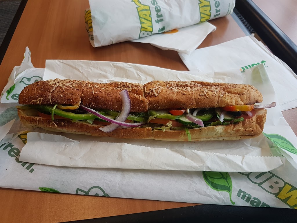 Subway | 83 Aberfoyle Rd Unit #4, Kingston, ON K7M 7B5, Canada | Phone: (613) 766-0070