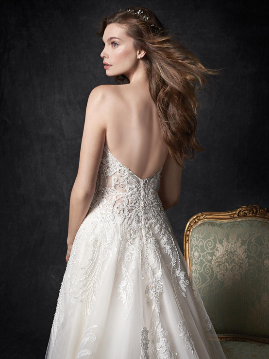 All That Glitters Bridal | 2130 Robertson Rd, Nepean, ON K2H 5Z1, Canada | Phone: (613) 726-2000