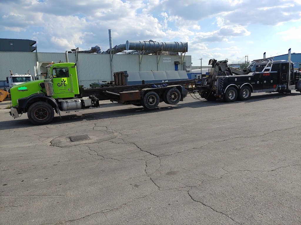 Shan towing services | 390 Woodchoppers Ln, King, ON L7B 0L7, Canada | Phone: (647) 929-7637