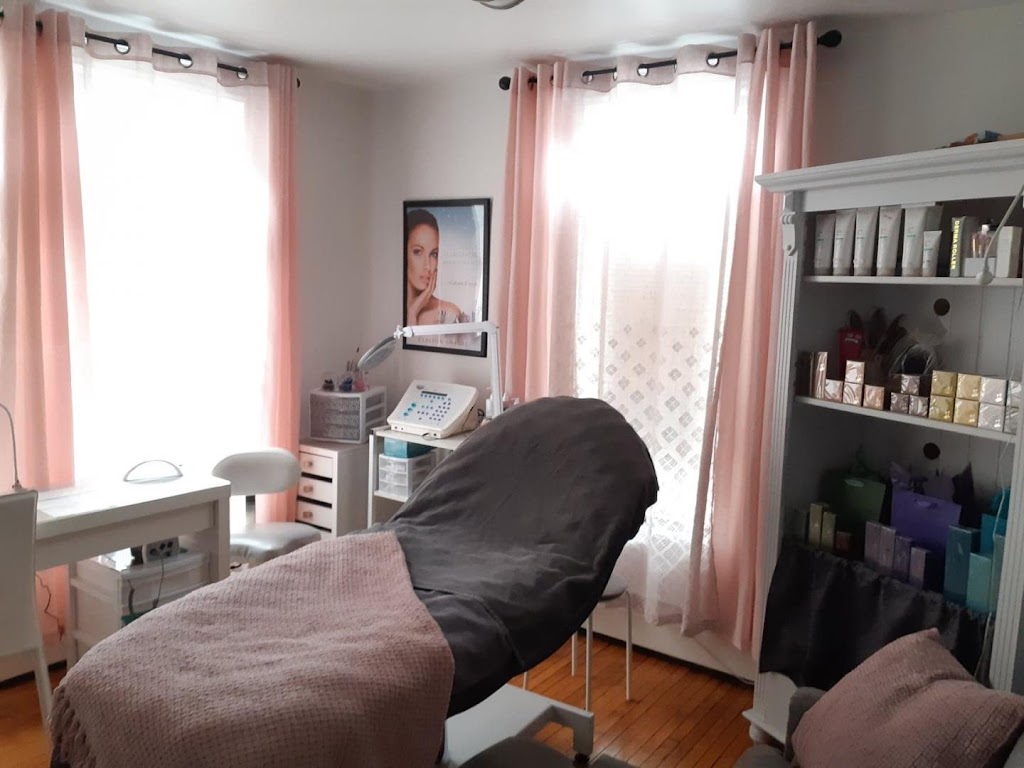 Salon desthétique Pascale Bérubé | 8570 Rue de Marseille, Montréal, QC H1L 1R4, Canada | Phone: (438) 796-0690