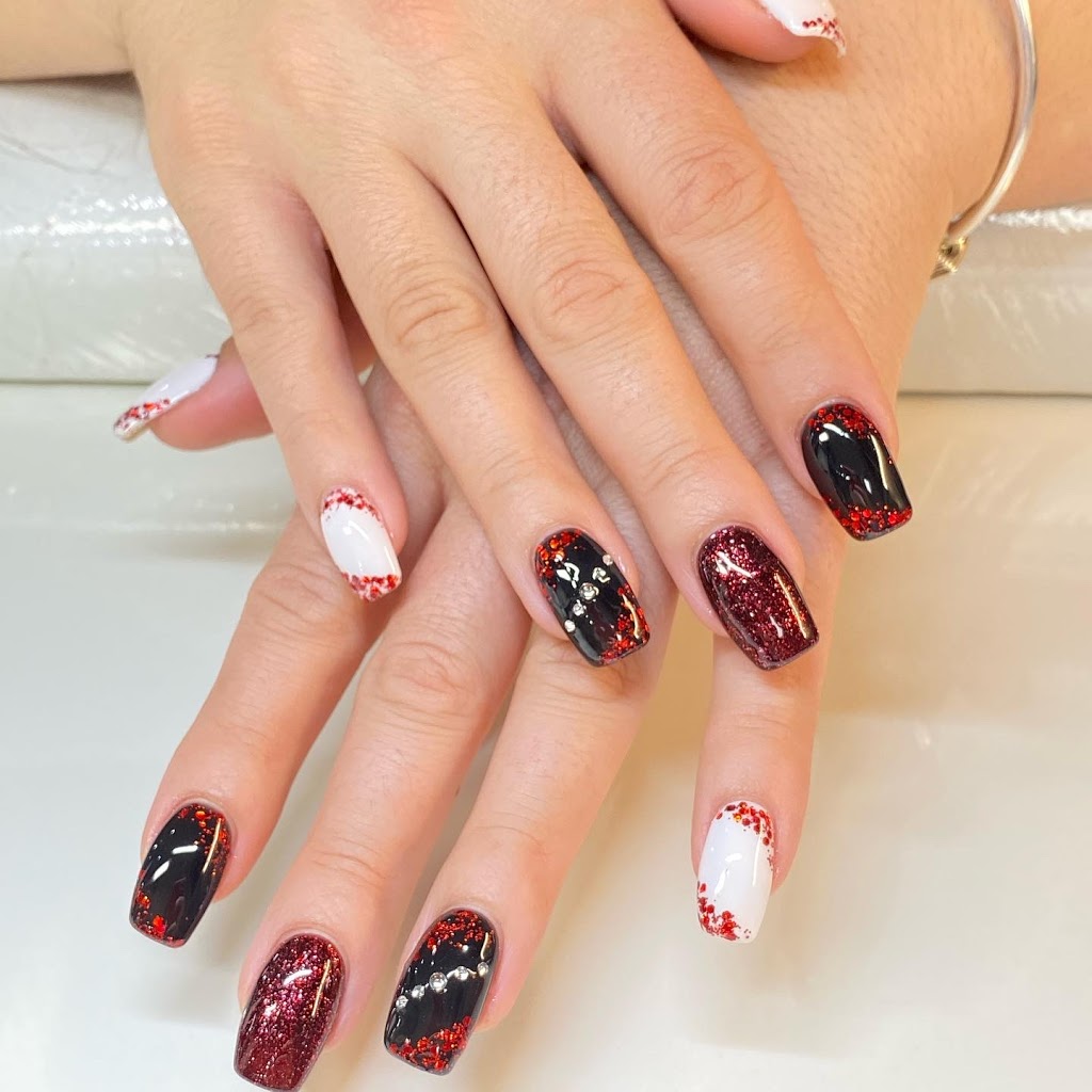 Michelles Nail Salon | 5100 Rutherford Rd, Woodbridge, ON L4H 2J9, Canada | Phone: (905) 552-0461