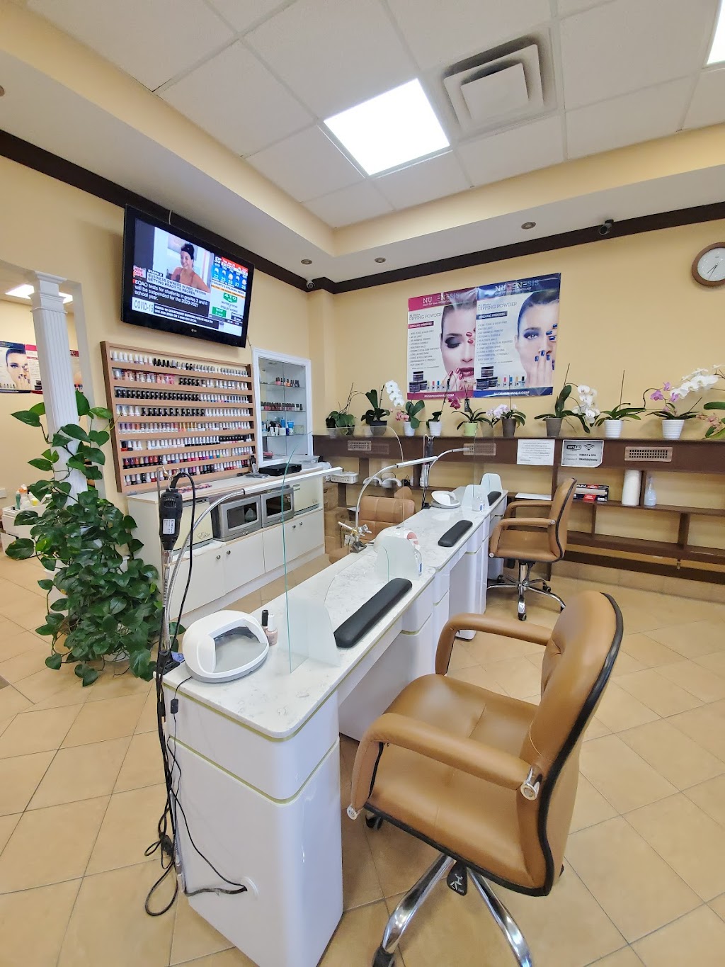 9 Nails & Spa | 801 Dundas St E D5, Mississauga, ON L4Y 4G9, Canada | Phone: (905) 276-9996