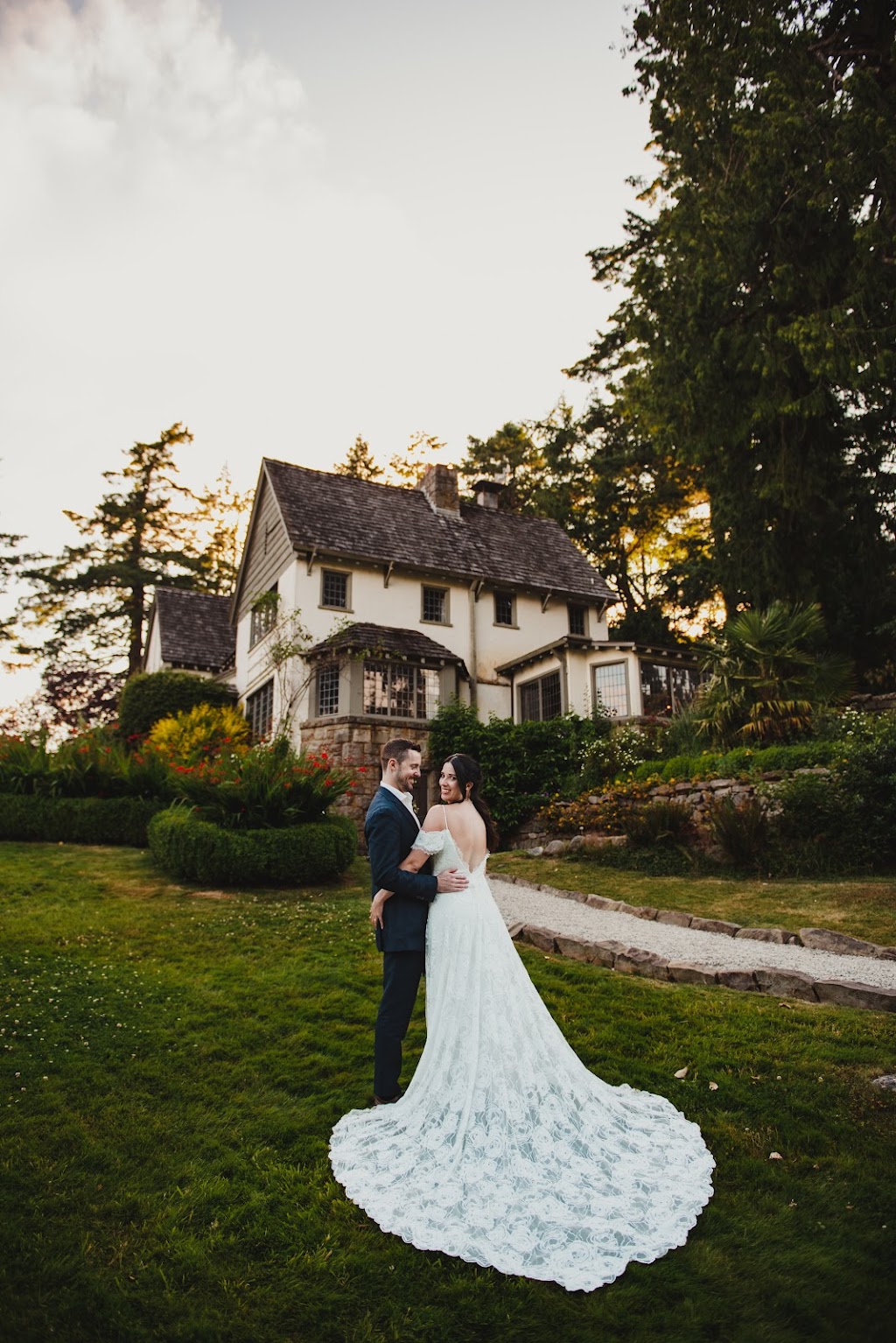 Love Like This Photography | 2324 Echo Valley Dr, Victoria, BC V9B 0G4, Canada | Phone: (250) 616-0166