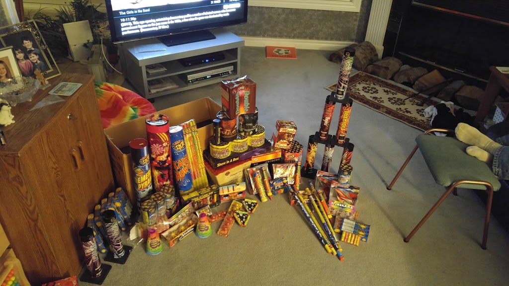 Phatboy Fireworks | 700 Burloak Dr, Burlington, ON L7L 0B1, Canada | Phone: (905) 483-5594