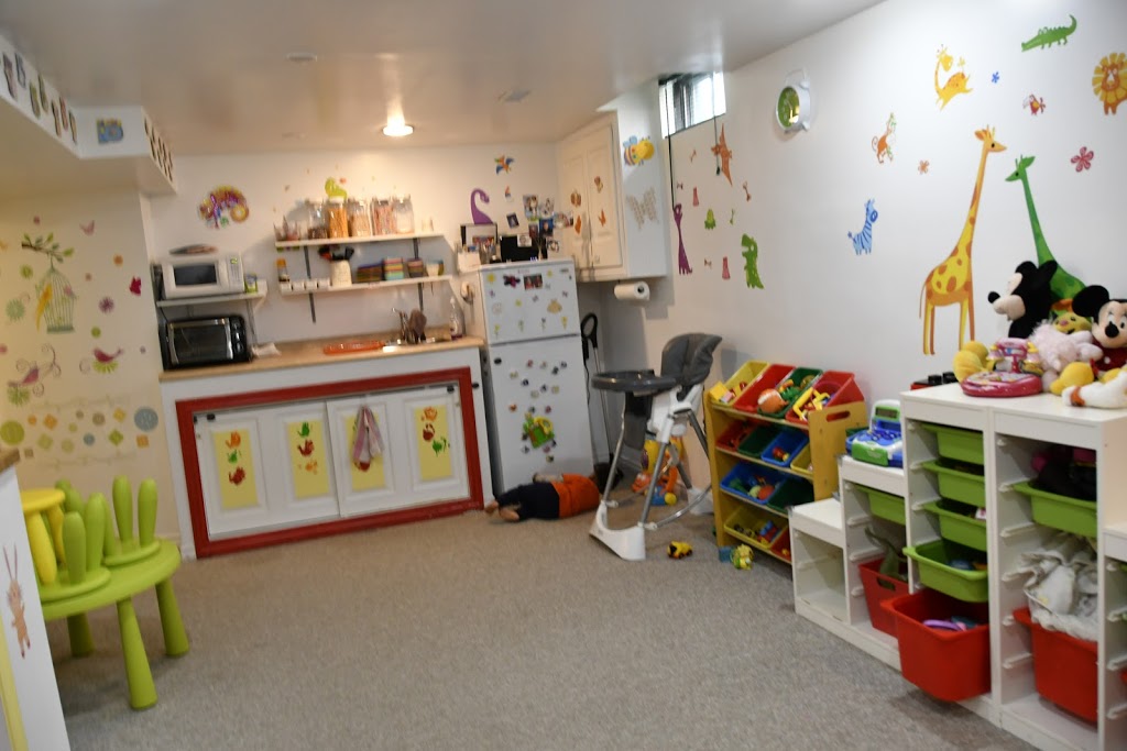 Memere & Robyns Home Away From Home Child Care | 8 Northwood Dr, Welland, ON L3C 6R6, Canada | Phone: (905) 734-9166