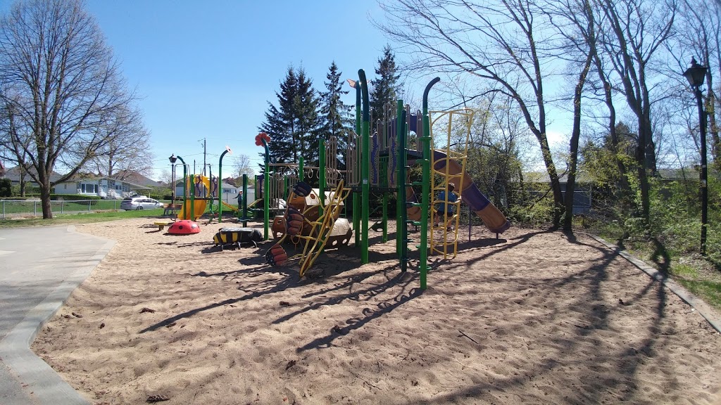 Parc Jacques-Viger | 75 Rue Alain, Blainville, QC J7C 3E5, Canada | Phone: (450) 434-5384