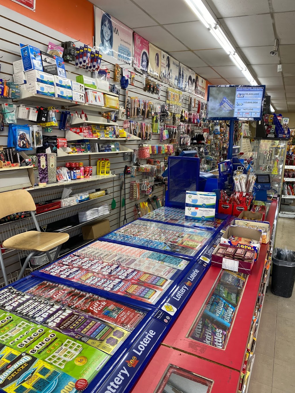 Victoria convenience | 1410 Victoria Park Ave, Toronto, ON M4A 2L8, Canada | Phone: (416) 901-4141