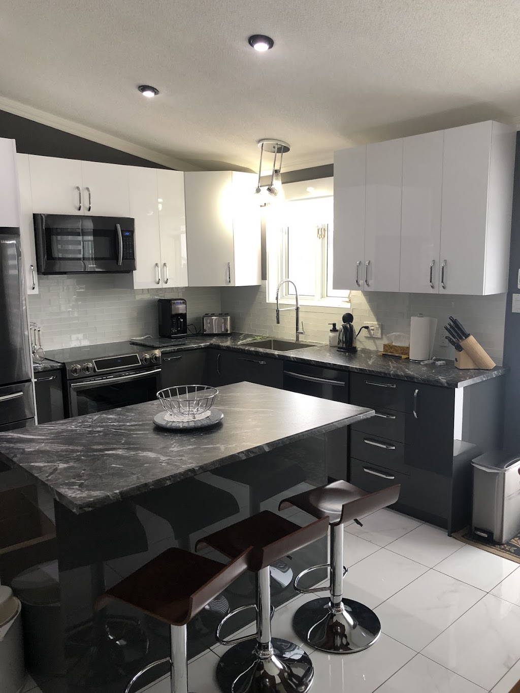 Meubles D S L | 1477 Bd de Tadoussac, Chicoutimi, QC G7G 4X9, Canada | Phone: (581) 234-3577