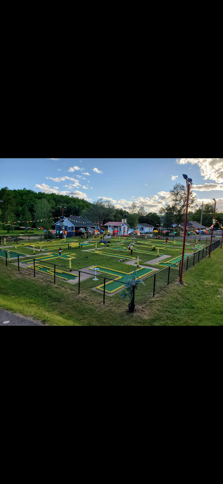 Mini Putt Ste-Béatrix | 5 Av. Alain, Sainte-Béatrix, QC J0K 1Y0, Canada | Phone: (450) 365-0626