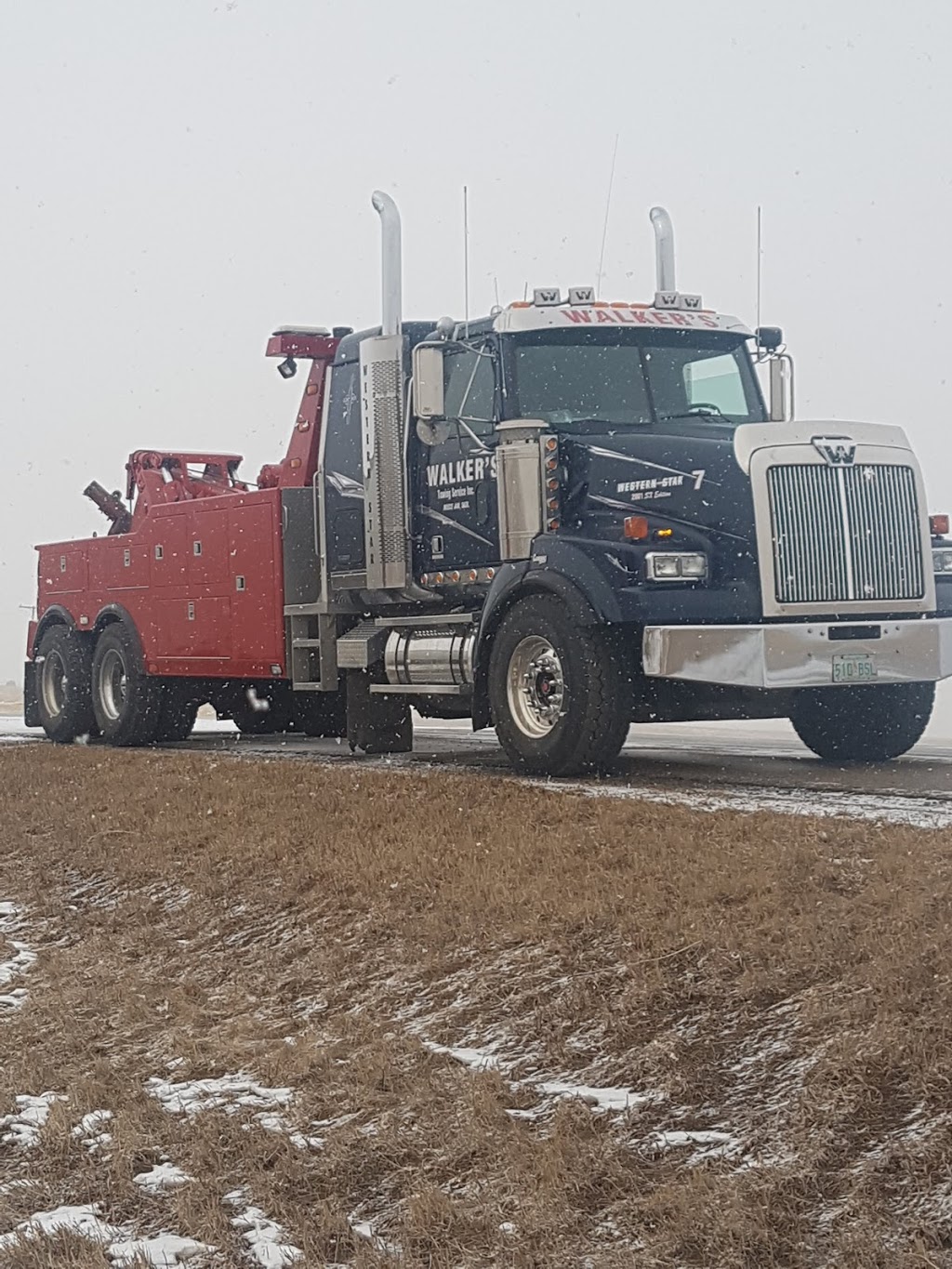 Walkers Towing Service | 505 11 Ave NE, Moose Jaw, SK S6H 4P8, Canada | Phone: (306) 692-2040