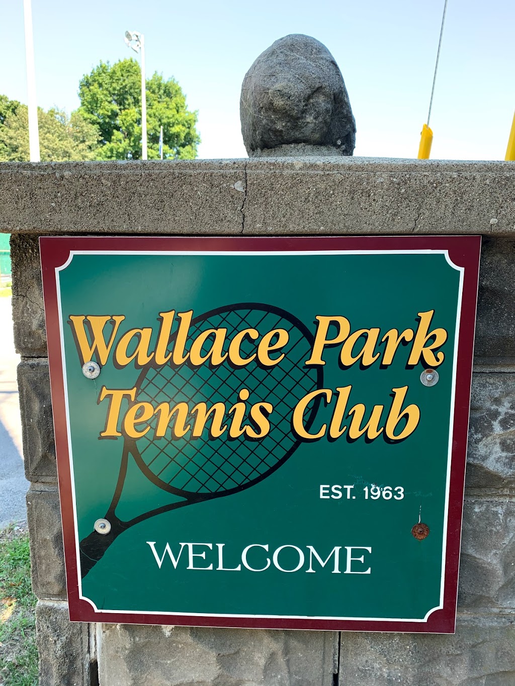 Wallace Park Tennis Club | 245 Reynolds St, Oakville, ON L6J 6L2, Canada | Phone: (905) 845-7649