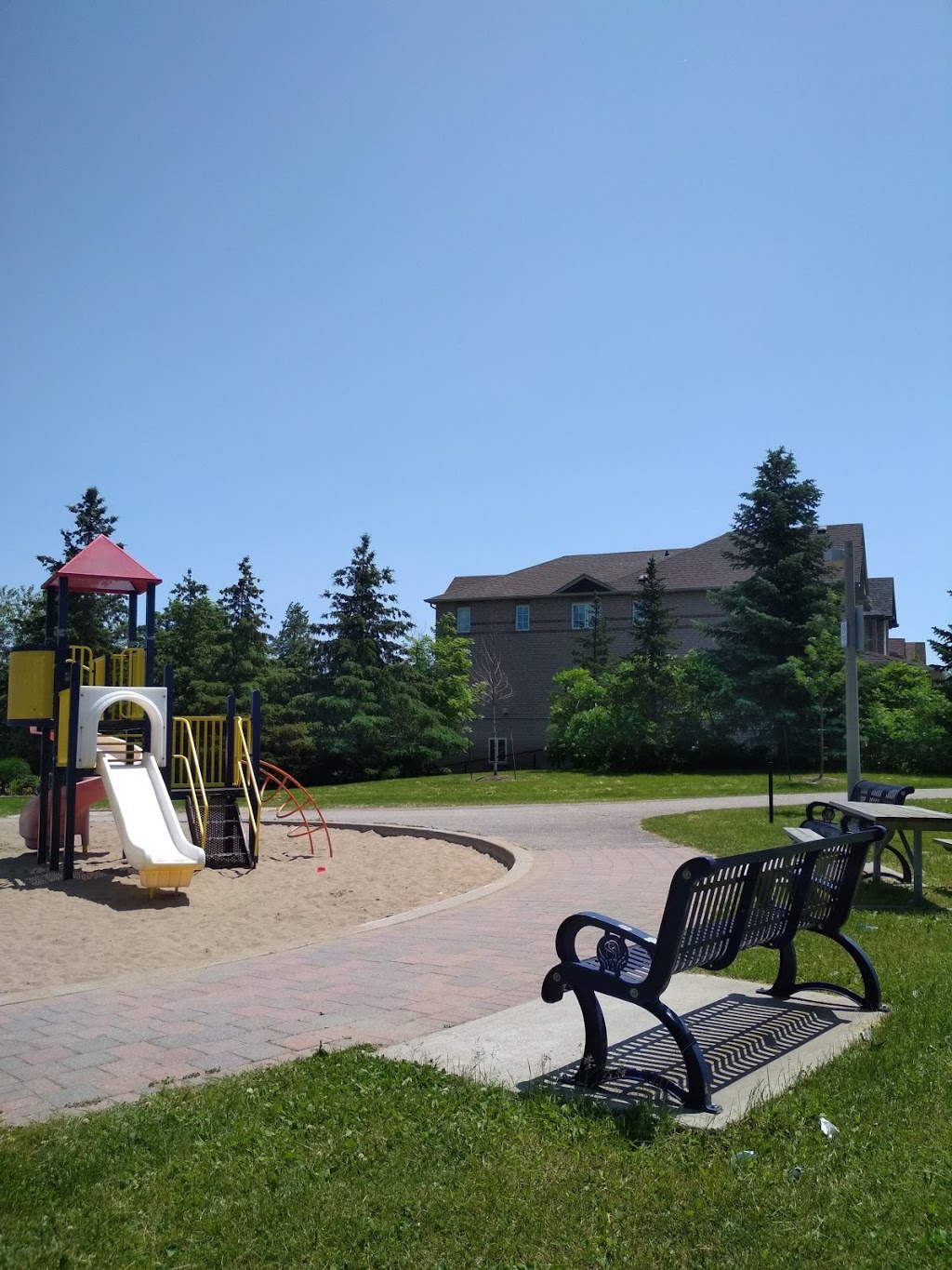 Harry A. Shields Parkette | 57 Riverbank Rd, Brampton, ON L6R 2H4, Canada