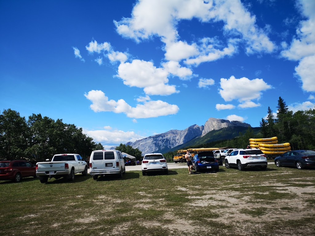 Chinook Rafting | Riverbase, Stoney 142, 143, 144, AB T0L, Canada | Phone: (866) 330-7238