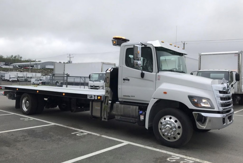 Towing Ville St Laurent | CP 34507, Blvd. de la Côte-Vertu, Saint-Laurent, QC H4R 2P4, Canada | Phone: (514) 316-0175